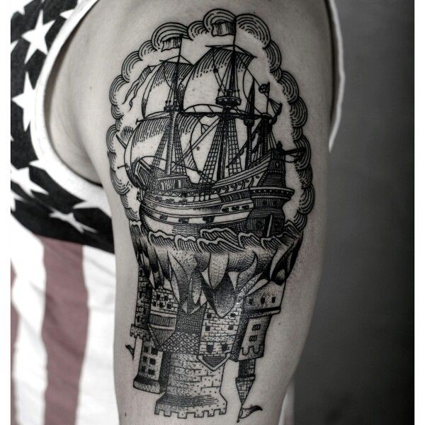 大臂雕刻风格黑色线条帆船与城堡纹身图案
