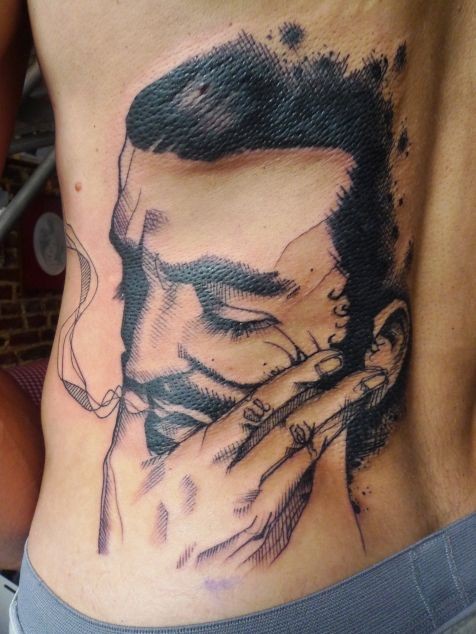 背部old school黑色的吸烟男子肖像纹身图案
