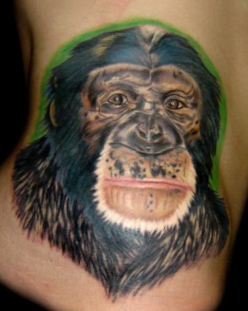 侧肋彩色黑的猩猩肖像纹身图案