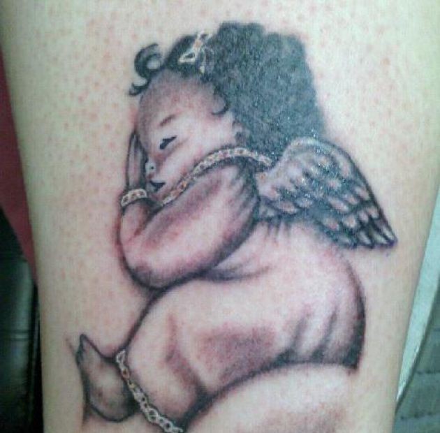 可爱的小天使婴儿睡觉纹身图案