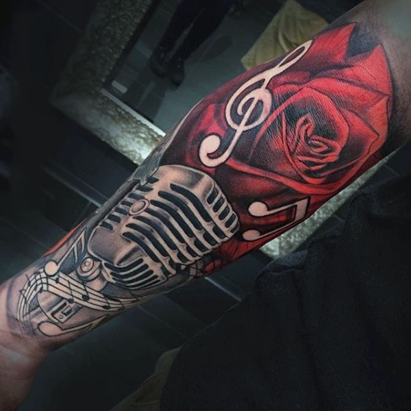 手臂非常漂亮的五彩麦克风玫瑰纹身图案