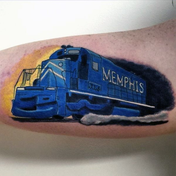 五颜六色的卡通现代火车手臂纹身图案