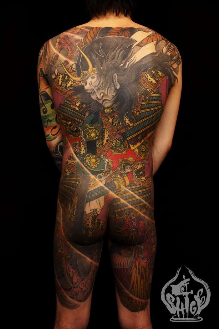 背部彩绘日本恶魔武士纹身图案