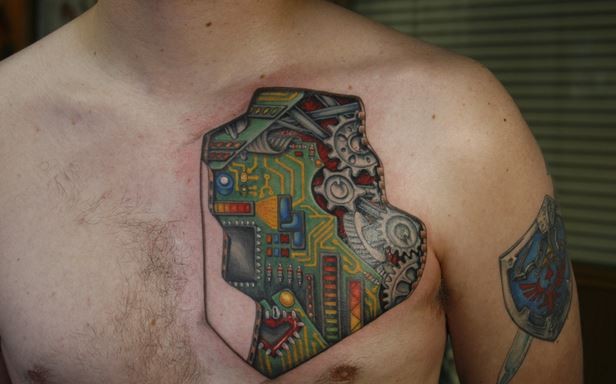 美丽的彩色电子电路设备胸部纹身图案