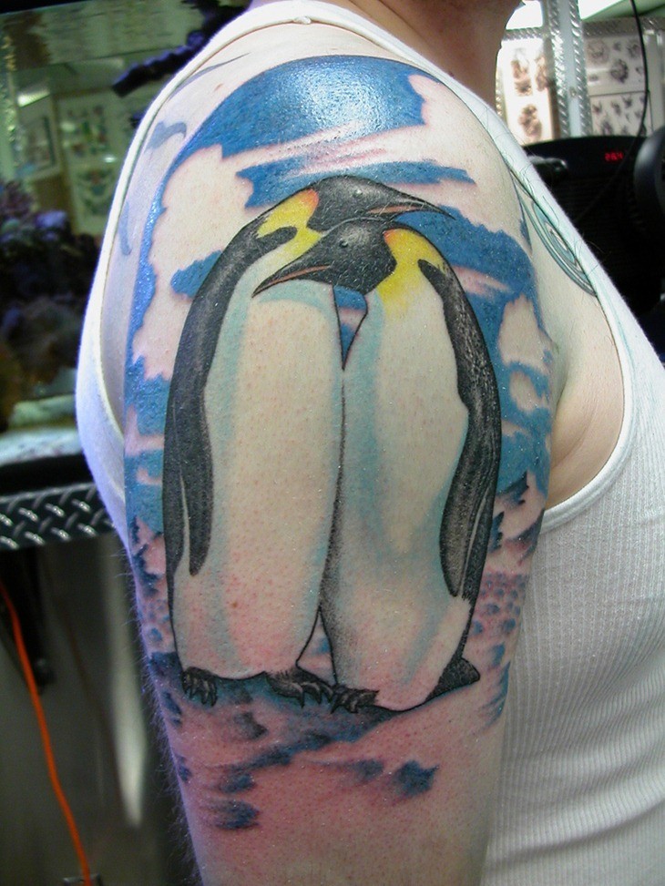 两只企鹅在冰上纹身图案
