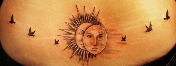 背部太阳和月亮小鸟纹身图案