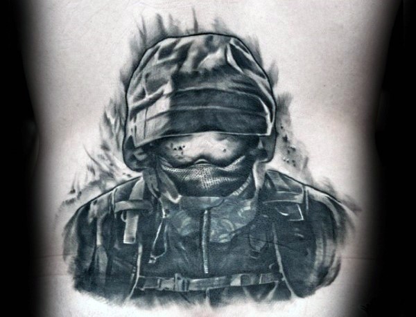 背部现代士兵黑色纹身图案