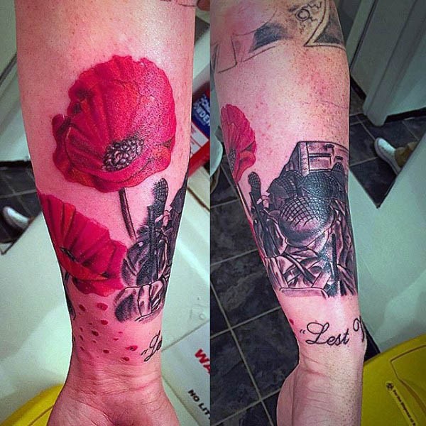 手臂美妙逼真的红色花卉纹身图案