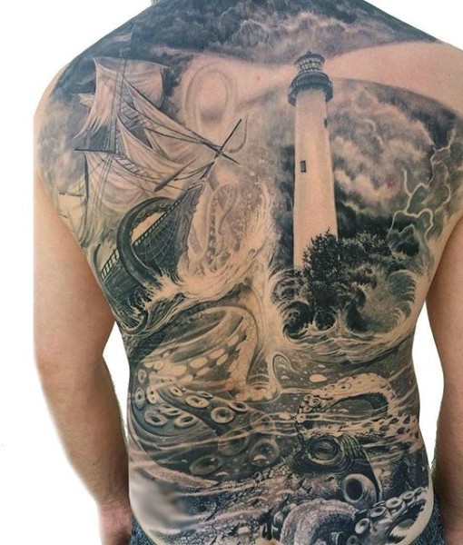 满背黑白灯塔与章鱼和船舶纹身图案