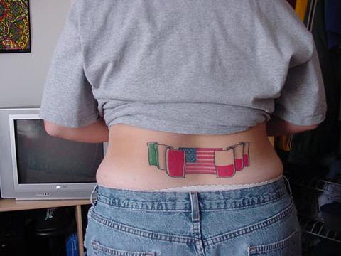 背部意大利和美国国旗彩色纹身图案