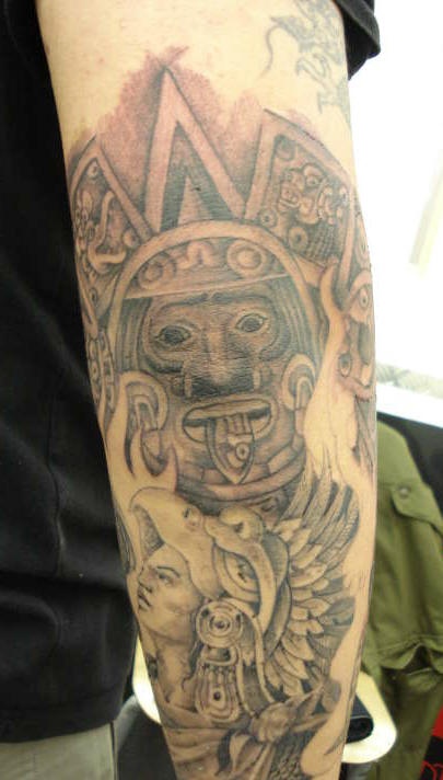 阿兹特克的神像战士和女性纹身图案