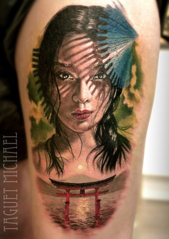 大腿写实风格的彩色亚洲女性肖像纹身图案