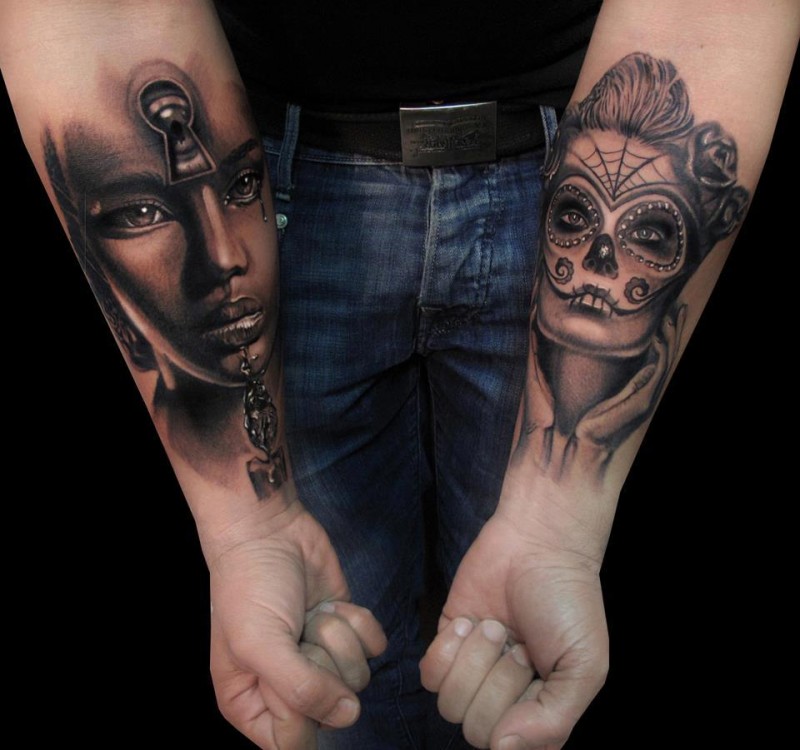 小臂黑灰风格华丽的神秘妇女面具纹身图案