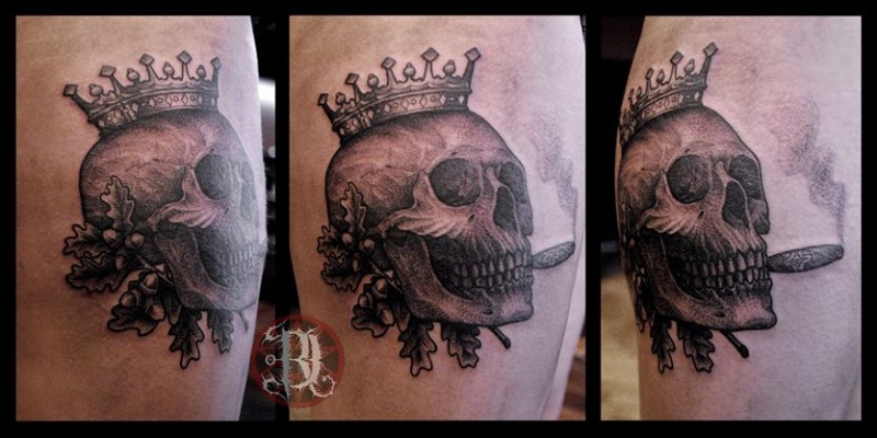 黑灰风格吸烟人骷髅与皇冠纹身图案