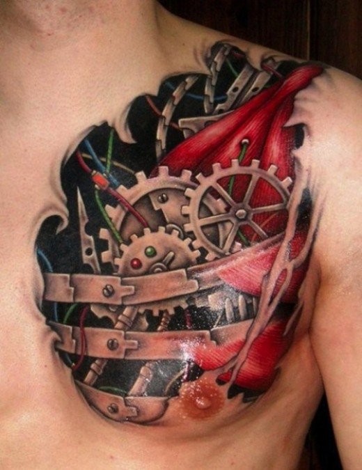 男性胸部彩色机械齿轮与心脏纹身图案