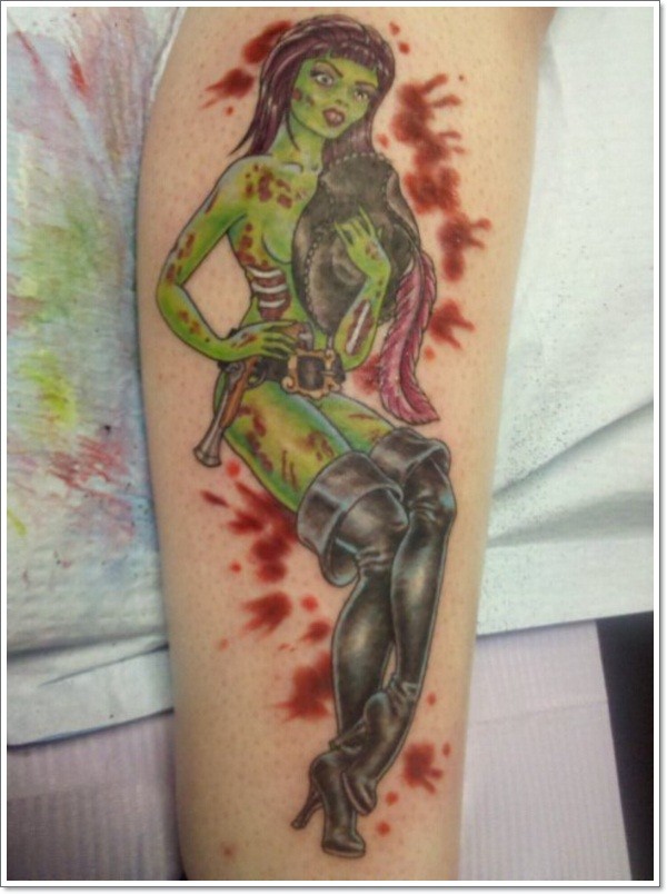 手臂绿色的手绘僵尸女子纹身图案