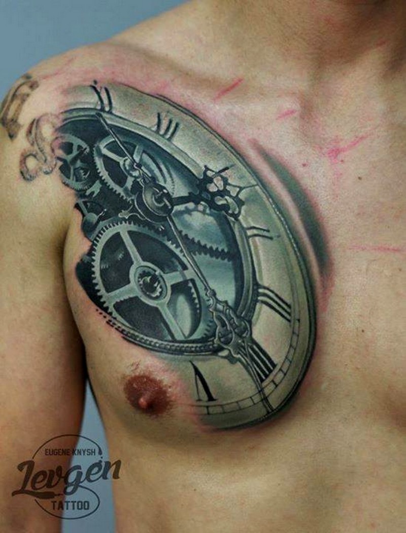 胸部彩色美丽的机械时钟纹身图案