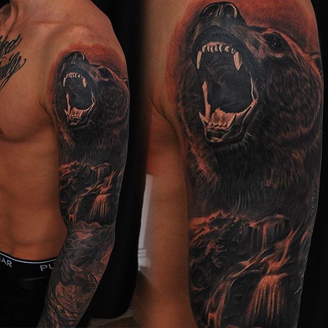 手臂全新流派彩色咆哮熊与瀑布纹身图案