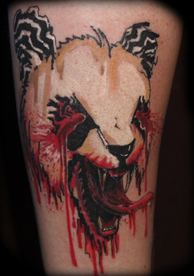 恐怖风格令人毛骨悚然的血腥熊猫纹身图案