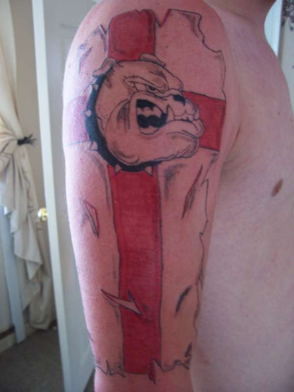 大臂英国斗牛犬彩绘纹身图案