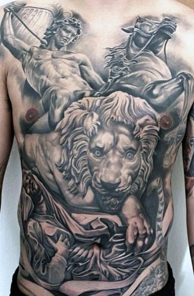 胸部和腹部很棒的古希腊勇士和狮子纹身图案