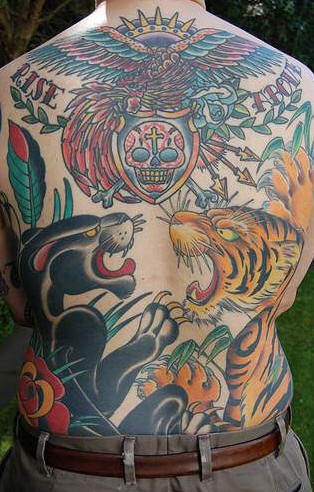 背部old school豹子和老虎纹身图案
