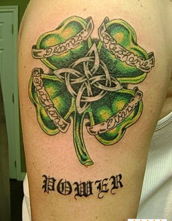 大臂爱尔兰四叶草和字符彩绘纹身图案