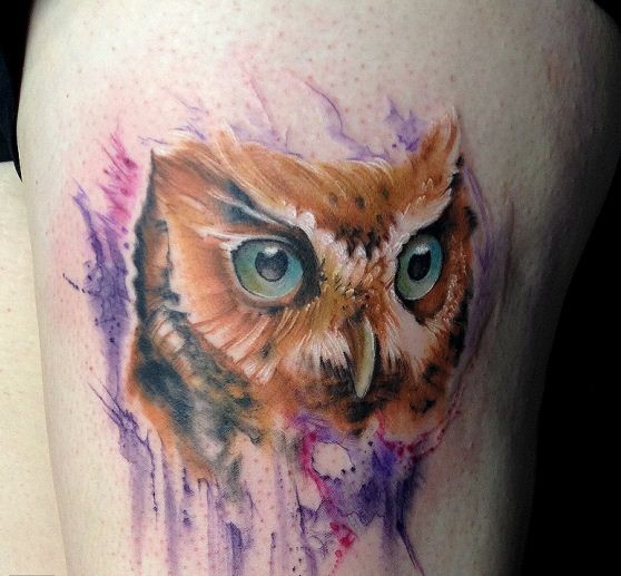 大腿可爱的水彩猫头鹰纹身图案