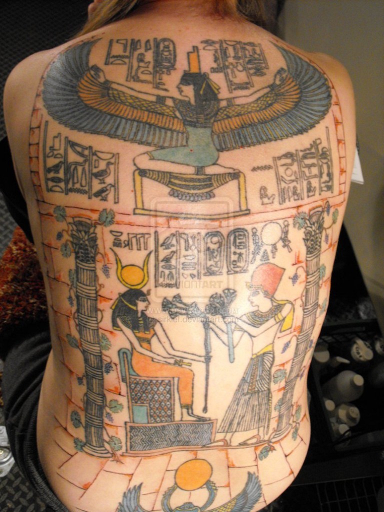 背部古埃及风彩色壁画纹身图案