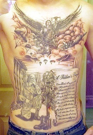 腹部和胸部军队纪念纹身图案