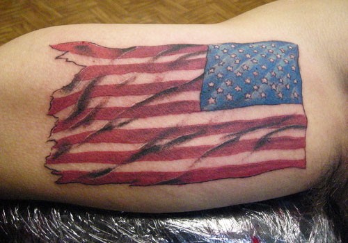 美国国旗彩绘手臂纹身图案