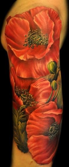 可爱的红色罂粟花手臂纹身图案
