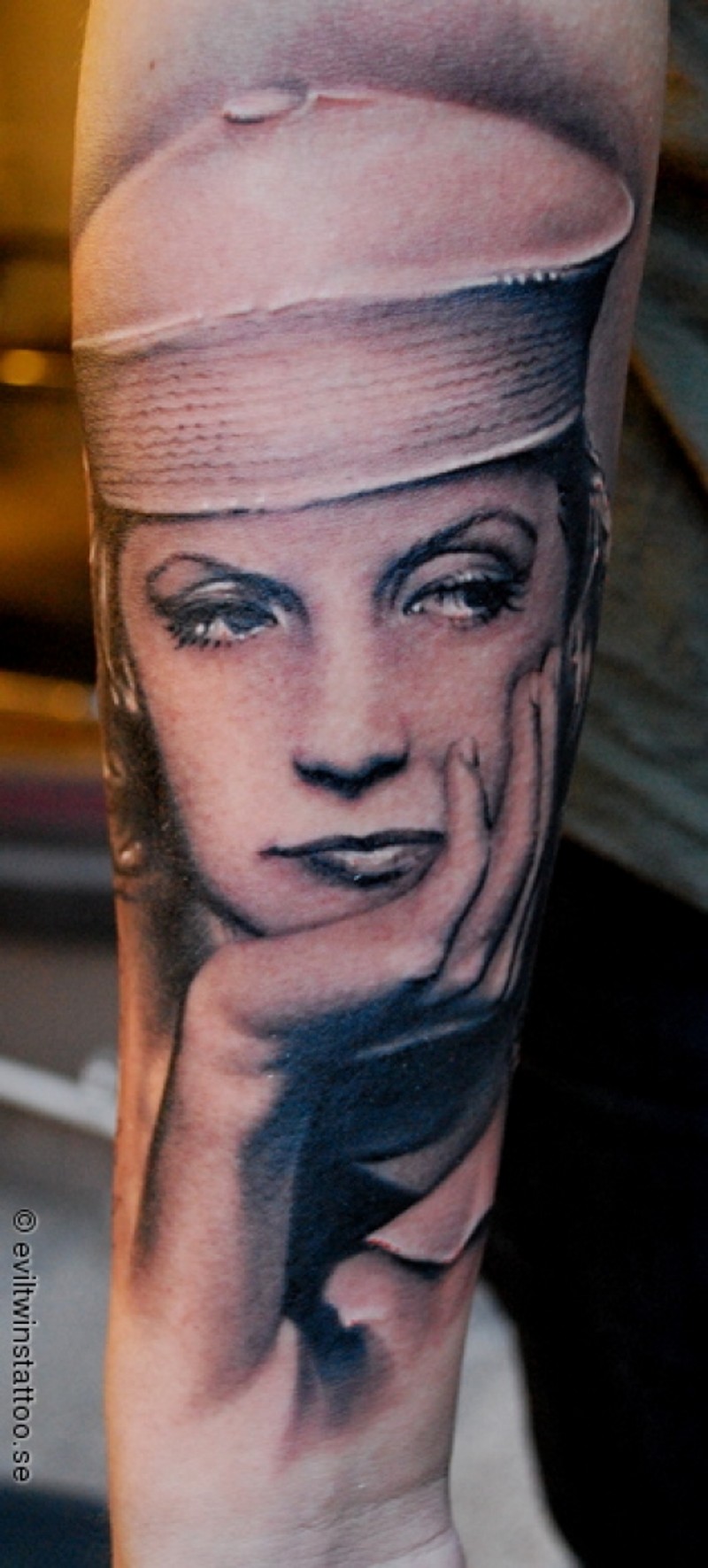 手臂old school美丽的女人黑色纹身图案