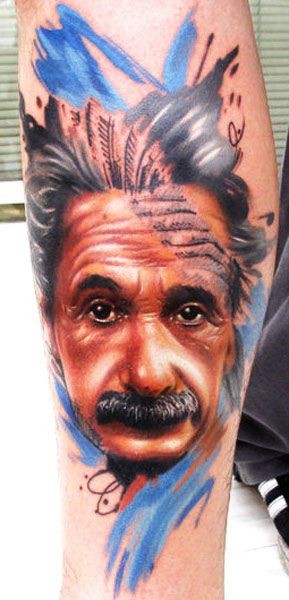 手臂五彩逼真的爱因斯坦肖像纹身图案
