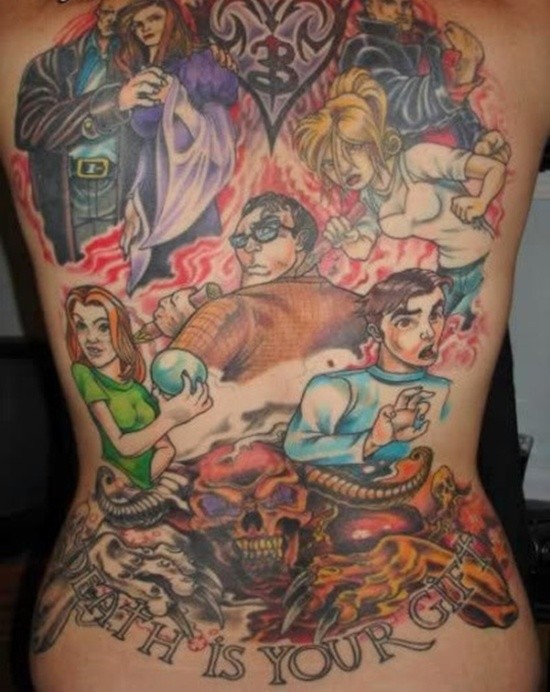 背部大量的五颜六色漫画人物纹身图案