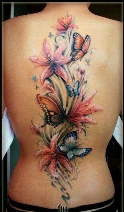 背部彩色的写实风格各种花卉和蝴蝶纹身图案