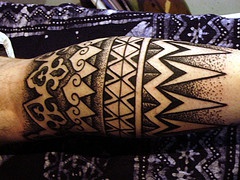小腿印度艺术花纹点刺纹身图案
