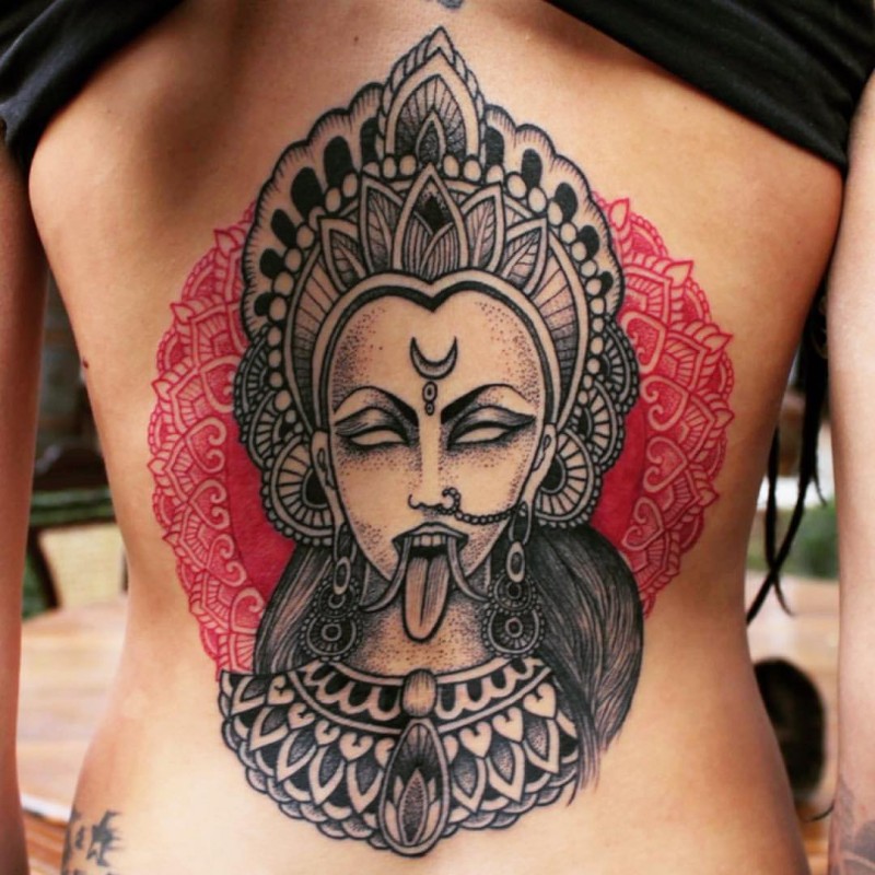 背部old school令人毛骨悚然的印度教女神纹身图案