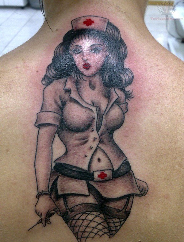 背部简单的性感护士纹身图案