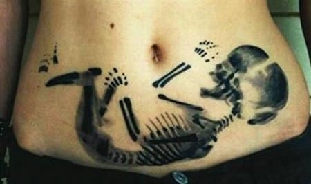 腹部X射线黑色的人体骨架纹身图案