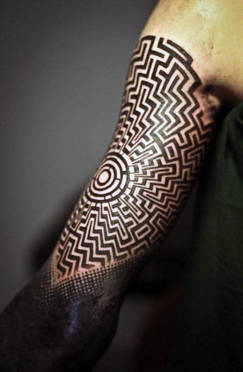 黑白玻利尼西亚装饰手臂纹身图案