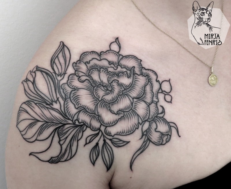 肩部黑色线条简单的玫瑰纹身图案