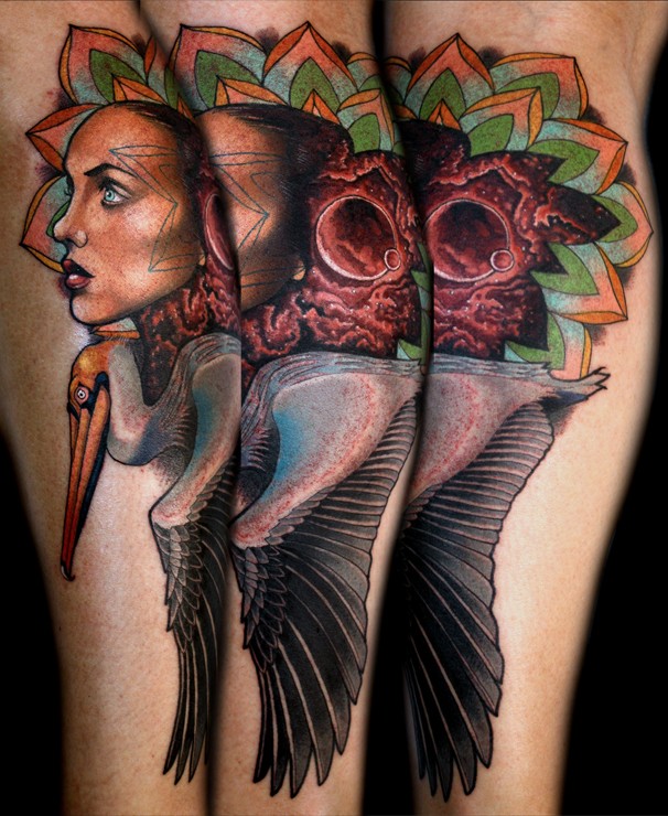 腿部神秘女人与小鸟和行星纹身图案
