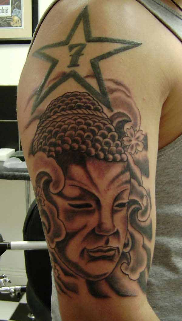 大臂佛像和佛教符号纹身图案