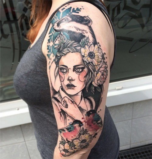 大臂素描风格彩色的女人与各种动物花卉纹身图案