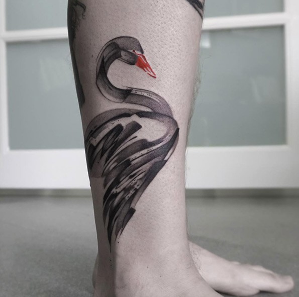 小腿中型彩色美丽的天鹅纹身图案