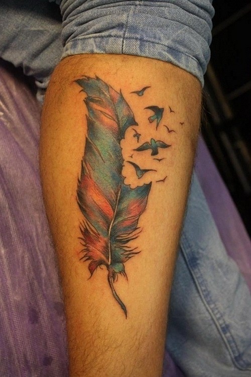 小腿好看的彩色羽毛小鸟纹身图案