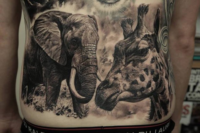 背部黑白野生动物大象长颈鹿纹身图案