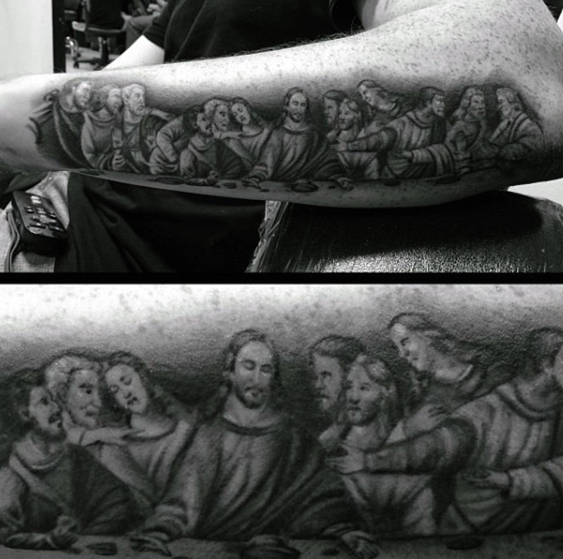 写实的黑白宗教主的晚餐手臂纹身图案
