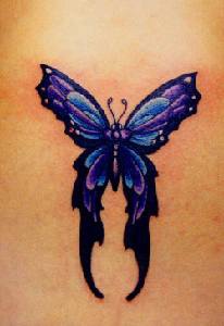 紫色部落式蝴蝶纹身图案